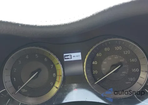 2011 Infiniti M37 z USA, uszkodzony, nr VIN JN1BY1AP4BM324604